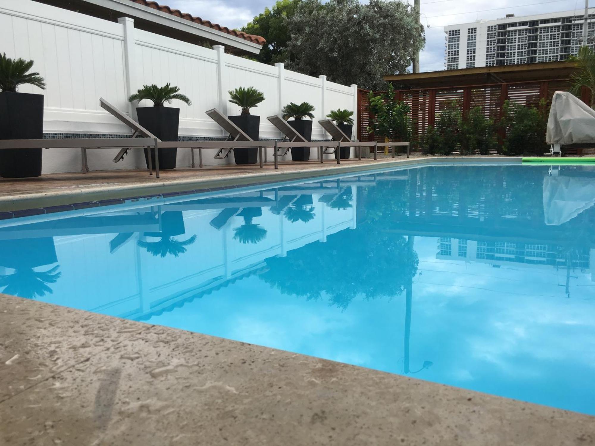 Wave Beach Vacation Rentals Pompano Beach Eksteriør billede